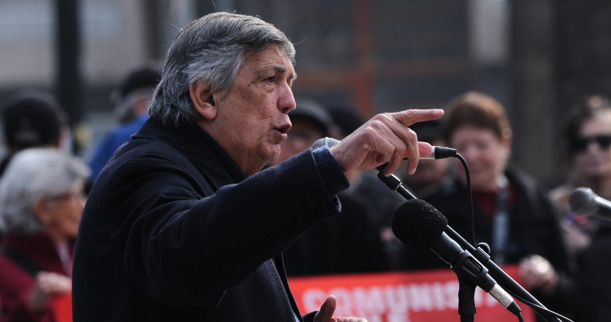 Carmona reabre debate por nueva Constitución al decir que, si Jara es electa, espera que la impulse