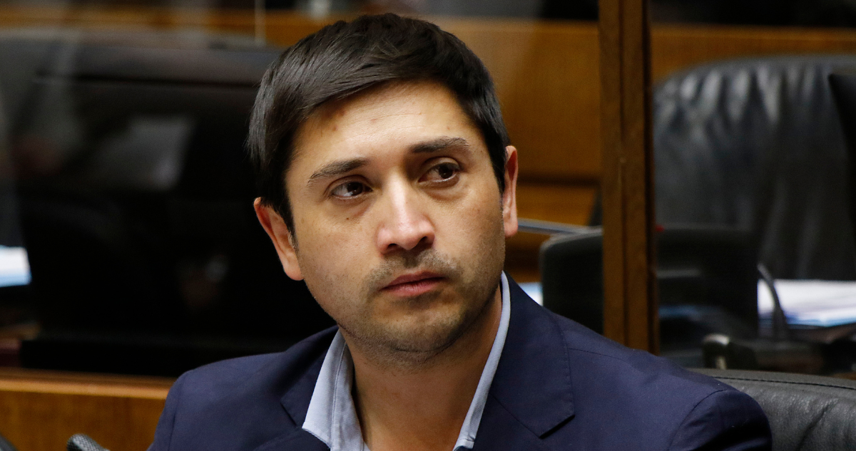 CDE interpone querella criminal contra diputado Miguel Ángel Calisto por fraude al fisco