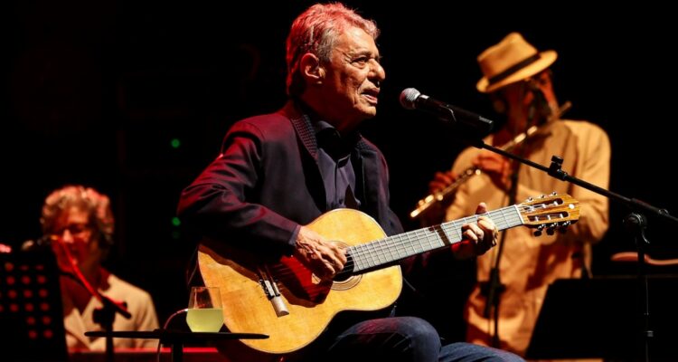 Chico Buarque es operado en Brasil por cuadro de hidrocefalia: actualizaron estado de salud