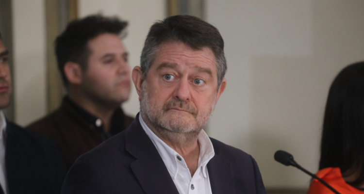 RN se suma a UDI y Republicanos para buscar destituir al gobernador Orrego por 