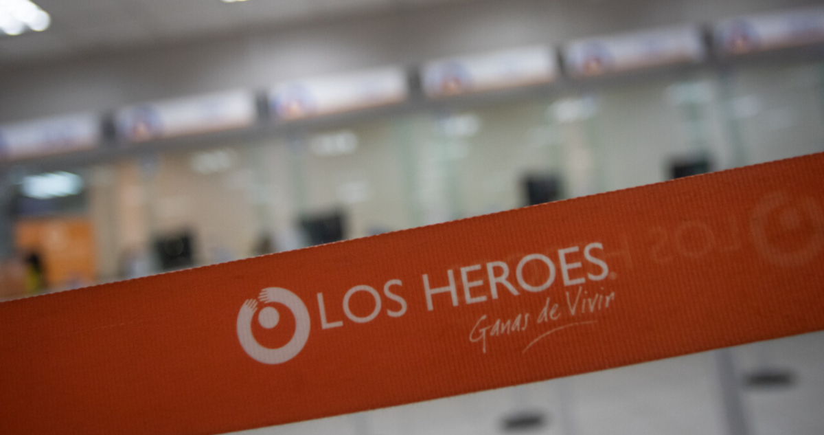 Clientes y guardia frustraron asalto armado a caja de compensación en Independencia: hubo disparos