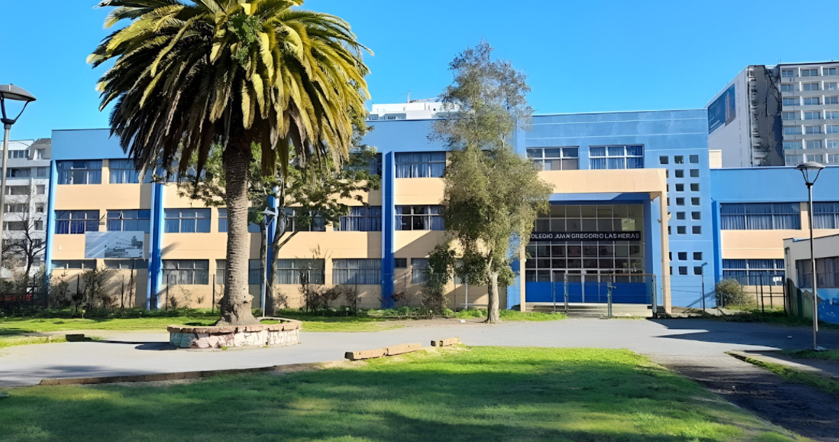 En la imagen, la fachada del Colegio Juan Gregorio Las Heras de Concepción.