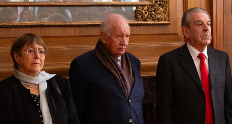 Comisión de Constitución invita a expresidentes a analizar proyecto que reduciría su dieta vitalicia