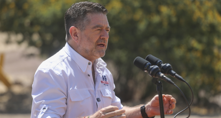 Comisión con mayoría opositora revisará coaching del GORE de Orrego objetado por Contraloría