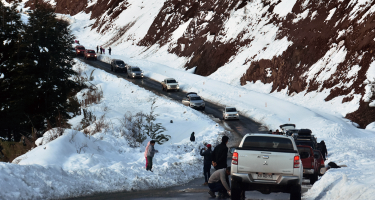 ¿Irás a la montaña en vacaciones? Qué tener en cuenta si vas a conducir en zonas de nieve