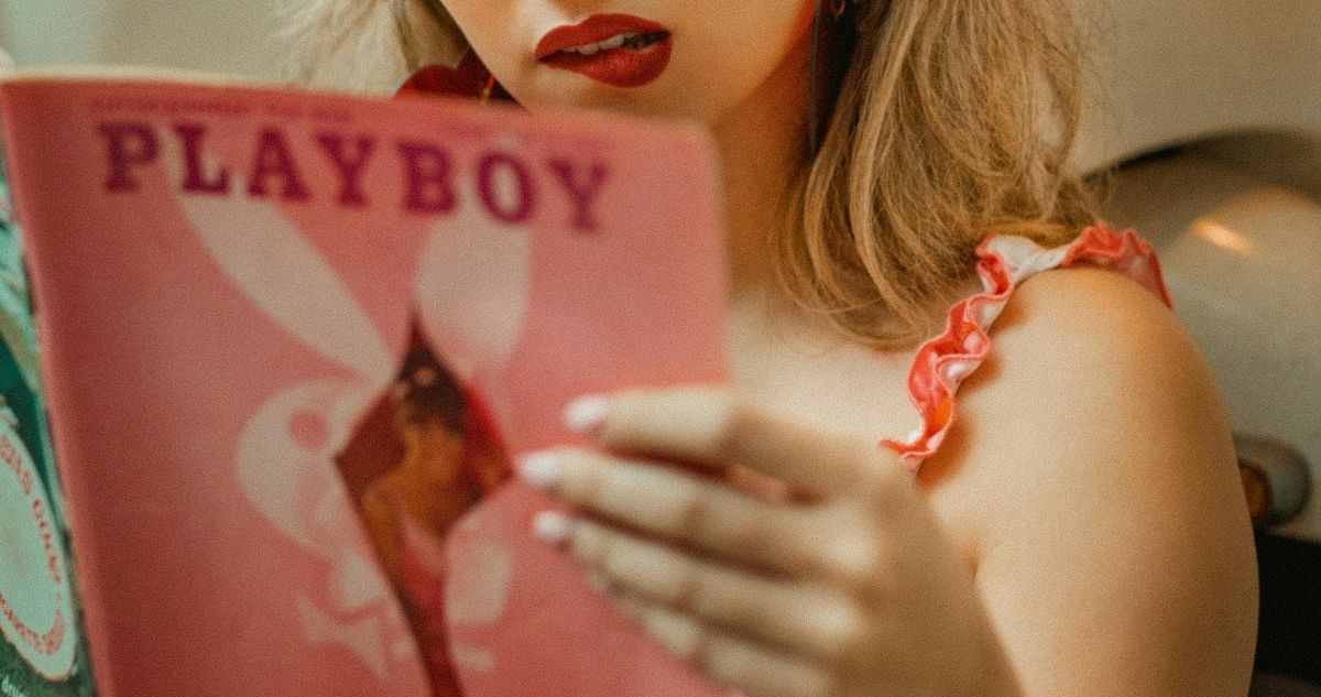 “Extraño y robótico”: las nuevas confesiones de ex conejita Playboy y su intimidad con Hugh Hefner