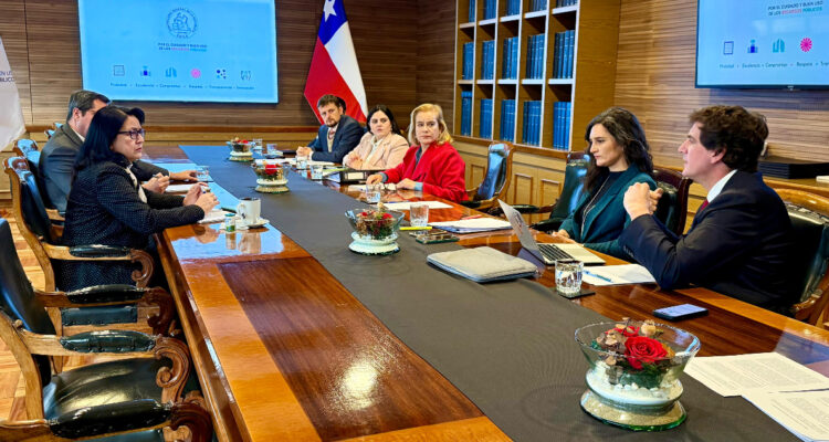 Diputados de oposición piden a Contraloría investigar presunto uso abusivo del programa PAIG
