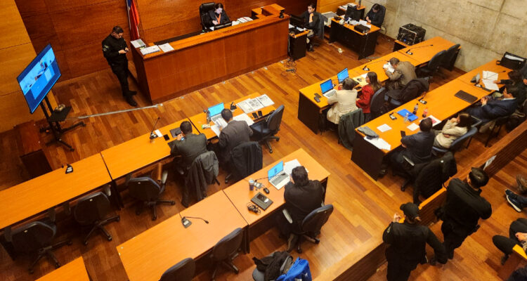 Corrupción en Carabineros: 3 ex funcionarios, líder de la red y receptor quedan en prisión preventiva