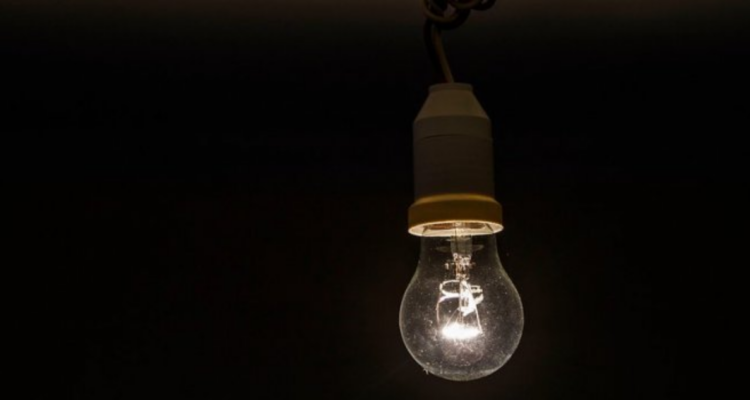 Reportan miles de clientes afectados por cortes de luz en La Araucanía
