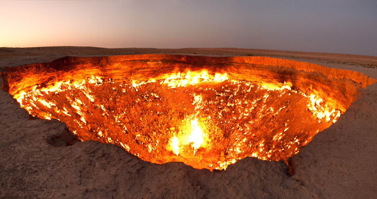 Cráter de Darvaza, llamado popularmente “Puerta al Infierno”