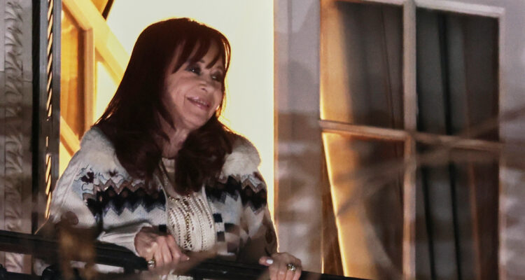 Expresidenta Cristina Fernández asegura que el 18 de junio se entregará a la Justicia