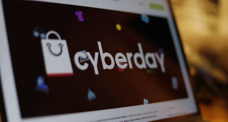 Cuándo a qué hora hasta cuándo dura el cyber day 2025 en Chile, cuáles son las ofertas y tiendas con descuentos y promociones online.
