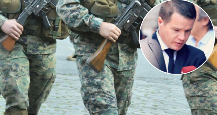 Davor Gjuranovic demuestra "tensa relación entre mundo civil y militar" en libro La sombra del penacho