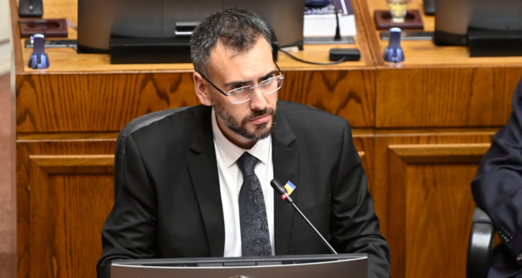 De Rementería (PS) asegura que fue una mala estrategia decir que solo Tohá le podía ganar a la derecha