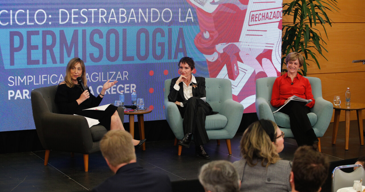 Cruces entre Tohá y Matthei en debate por permisología, incluyendo críticas por acuerdo Codelco-SQM
