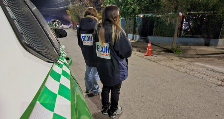 Desconocidos a bordo de furgón dispararon contra casa en La Florida: 2 ocupantes muertos y otro herido