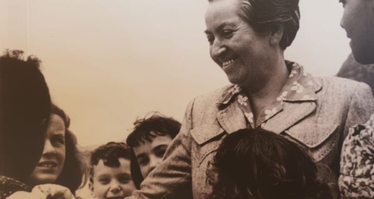 Gabriela Mistral y la Región de Coquimbo, de Juan Guillermo Prado Ocaranza, BCN