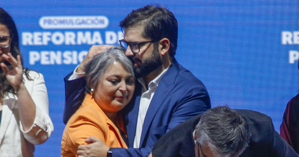 Boric por triunfo de Jara: “Lo que viene no va a ser fácil, pero Jeannette sabe de batallas difíciles”