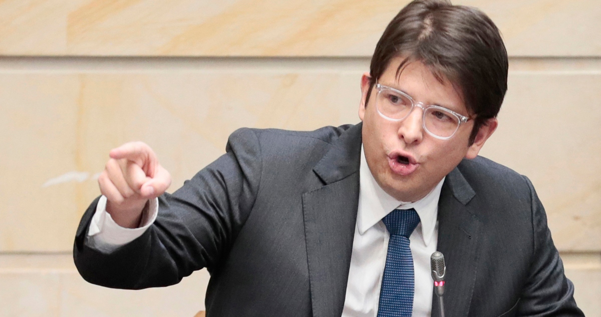Disparan a precandidato presidencial de Colombia