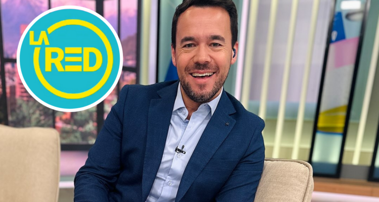 Eduardo de la Iglesia en CHV y logo de La Red en referencia a demanda