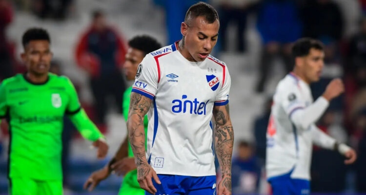 Luz verde para La U: Eduardo Vargas dejará de ser jugador de Nacional tras no cumplir expectativas