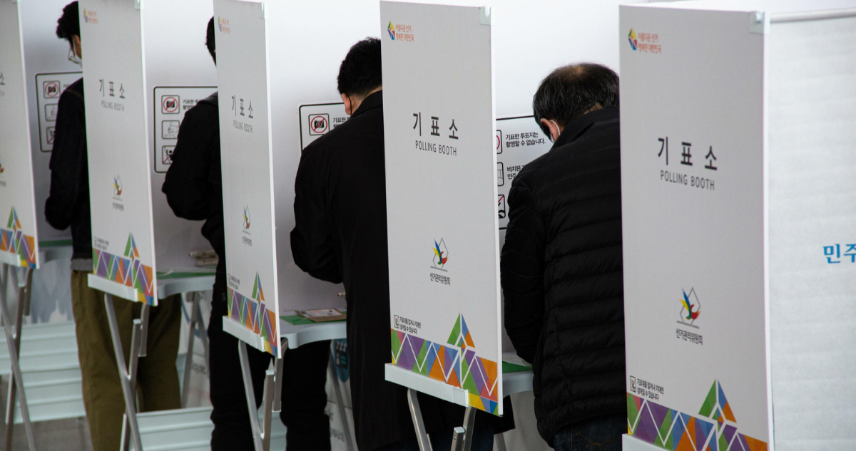 Abren los colegios electorales para las elecciones presidenciales anticipadas en Corea del Sur