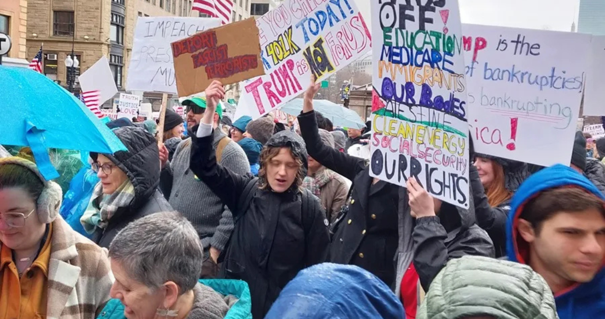 Reportan alrededor de 60 detenidos en protestas contra redadas migratorias en varias ciudades de EEUU