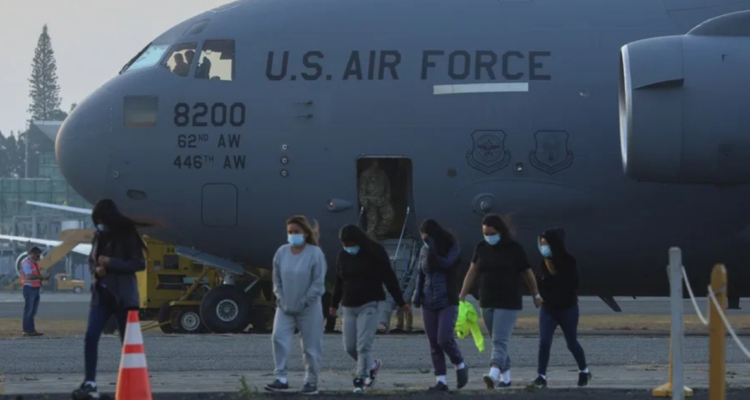 EEUU: Suprema autoriza a Trump deportar migrantes a terceros países si los suyos no quieren recibirlos