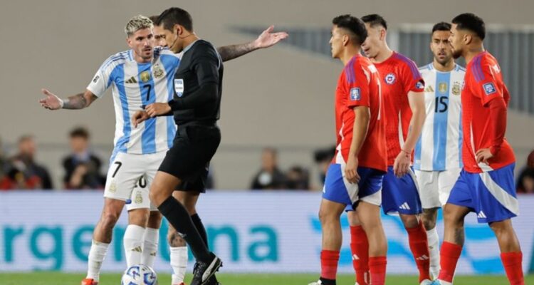Venezolano Jesús Valenzuela arbitrará el Chile vs Argentina de Eliminatorias.