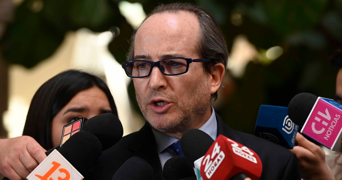 Embajador Gil Artzyeli acusa hostilidad de Presidente Boric contra los judíos y demonización de Israel