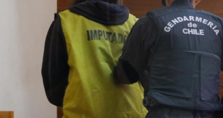 Formalizan a mujer acusada de encubrir un triple homicidio en Lota