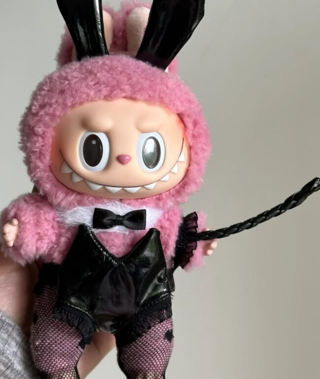 Ojo con estafas en páginas de muñecos labubu