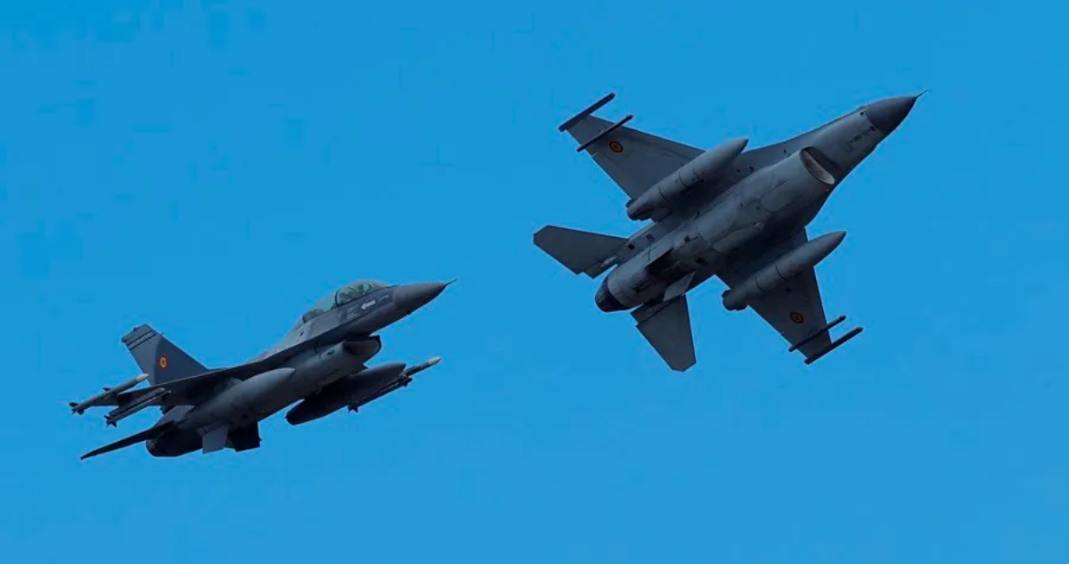 F-16