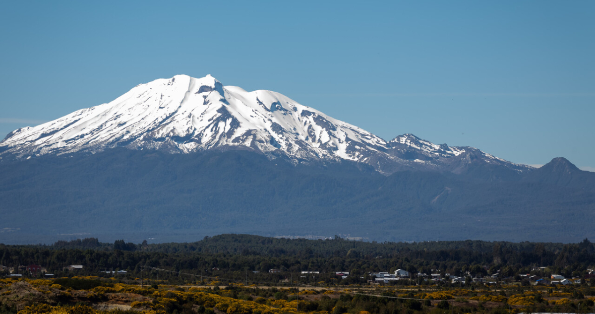 Reportan muerte de hombre en descenso del volcán Calbuco: se activa operativo de recuperación