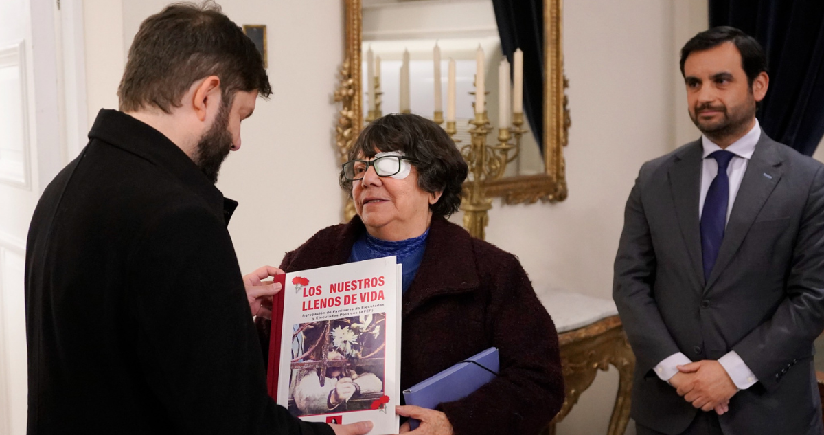 Gobierno entrega carpetas de calificación a familiares de víctimas de desaparición forzada
