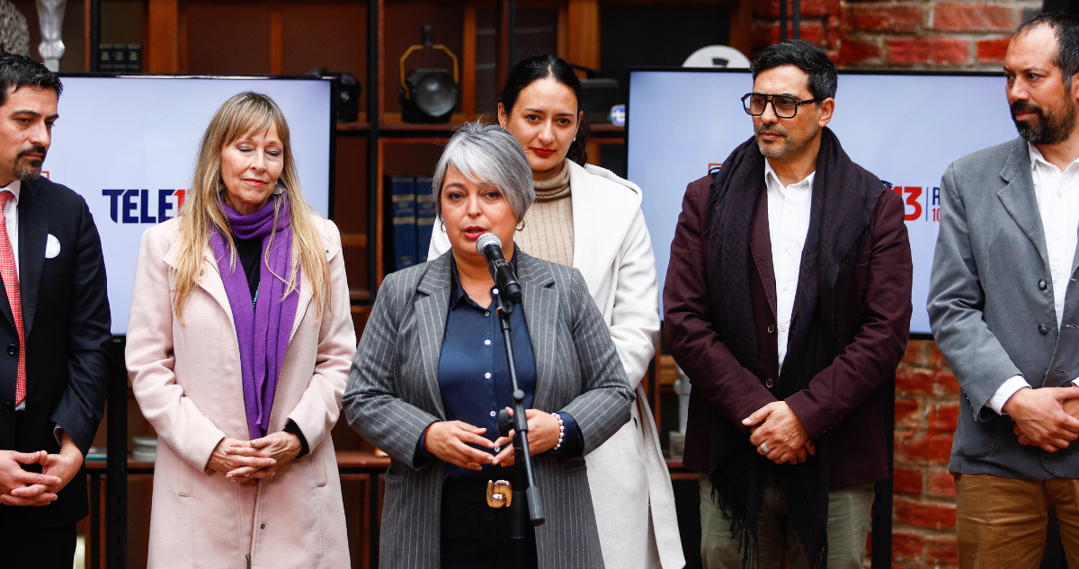 Frente amplio cuestiona programa económico de Jara y el PC previo a las primarias oficialistas