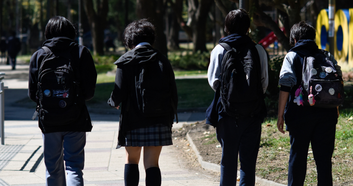 Gobierno presenta plan para combatir violencia escolar: contemplará patrullajes en zonas de colegios