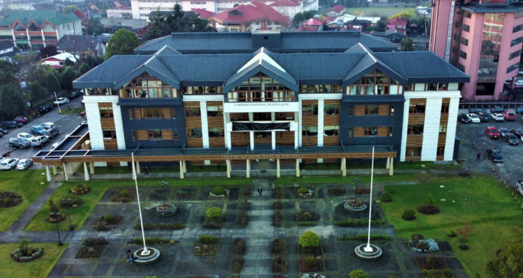 Fachada de Gobierno Regional de Los Lagos.