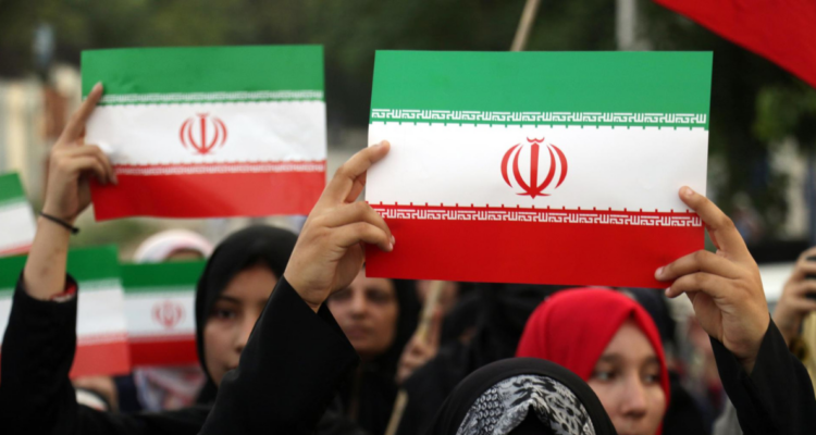 Irán explicado: estructuras del poder, el rol de los Ayatolá y su historial de represión política