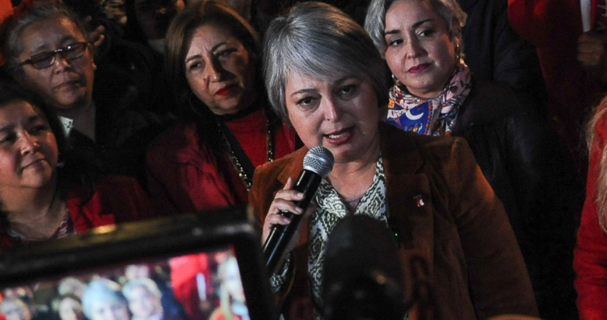 Jara tras triunfo en primarias: “No creo que uno combate el anticomunismo dejando de ser comunista”