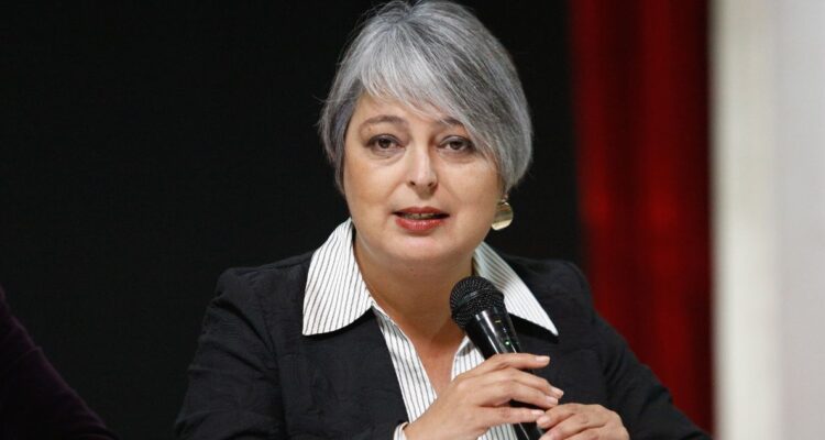 “Se le sale de alguna manera la cadena”: Jara lanza dardo a Matthei y dice que ve “mucho nerviosismo”