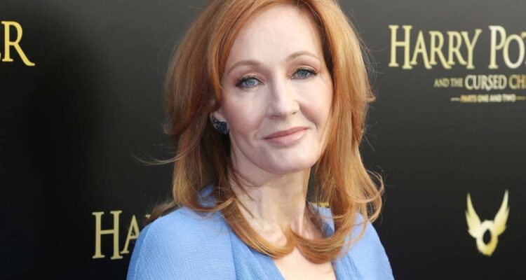 J.K. Rowling vuelve a la polémica: “La magia es igual que las mujeres con pene: ninguna es real”