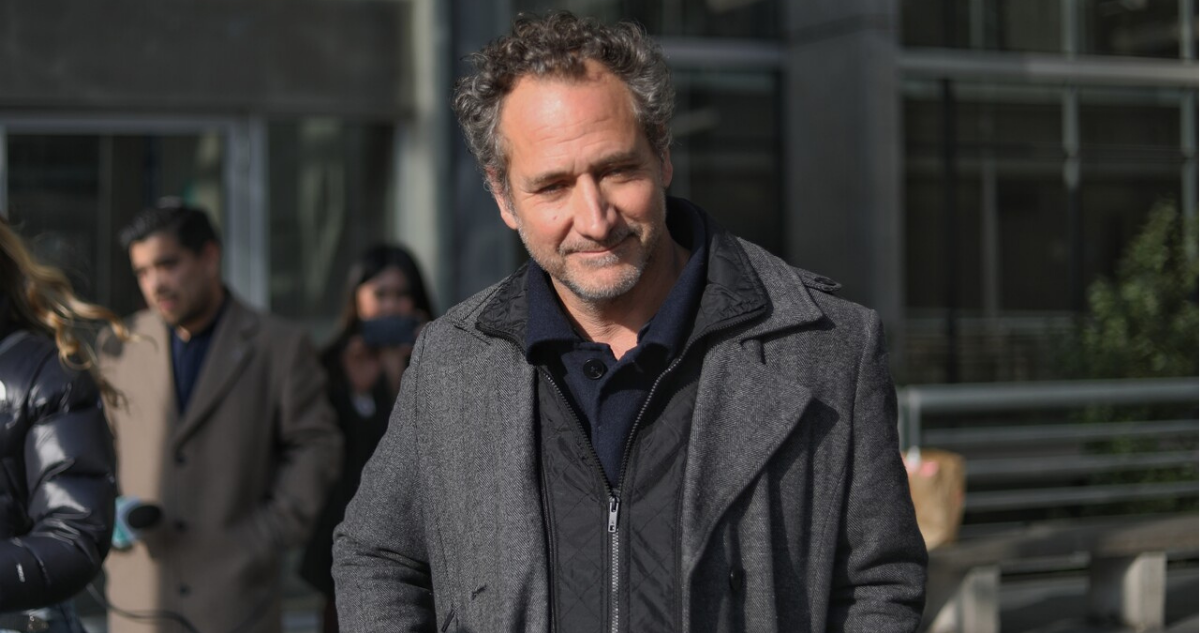 Juan Pablo Sáez a la salida de tribunales en referencia a batalla legal por la custodia de su hija y el día del padre