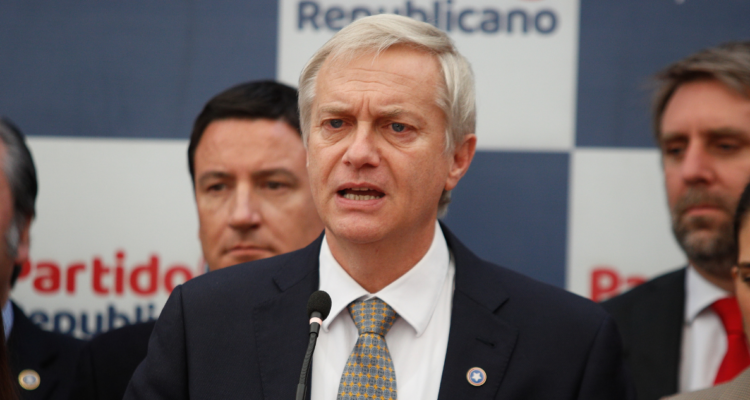 Kast elude responder por cambio en Punta Peuco pero acusa a Boric de “buscar una provocación”