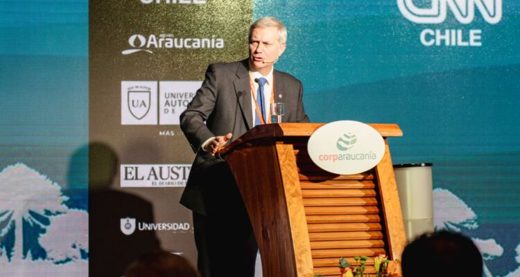 Le cortaron el micrófono: Kast protagoniza tenso cruce durante debate presidencial en La Araucanía