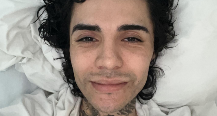 Leo Méndez Jr en la clínica en referencia a nueva actualización de salud