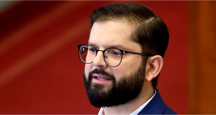 “Los principios no son negociables en política exterior”: Boric justifica las medidas contra Israel