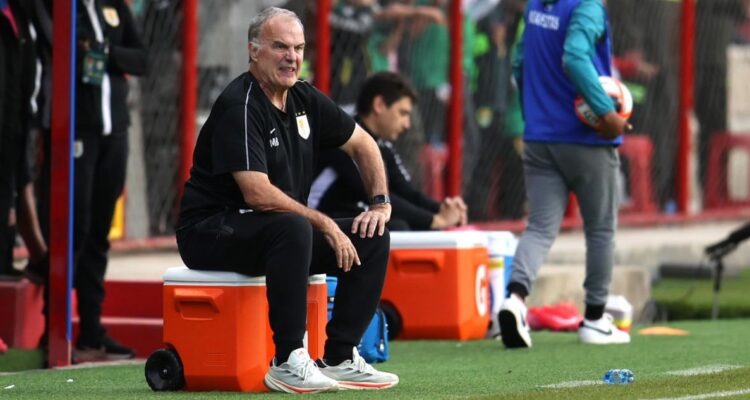 Marcelo Bielsa y su dura autocrítica tras derrota de Uruguay ante Paraguay