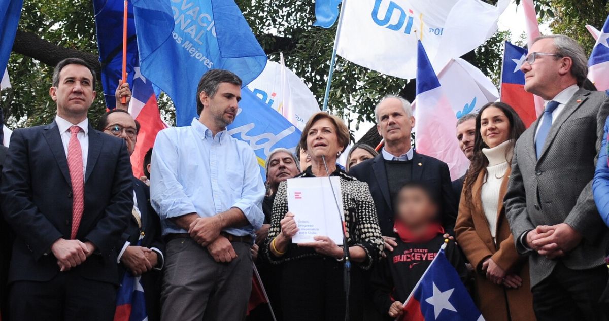 Matthei inscribe precandidatura presidencial en medio de críticas de Republicanos