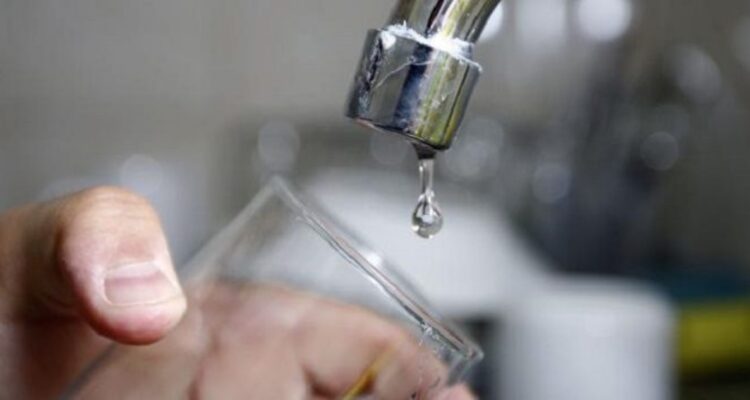 Anuncian megacorte de agua de 36 horas en sectores de seis comunas de la capital